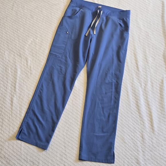 FIGS women's scrub pants in the color Ceil Blue large tall - Picture 2 of 9
